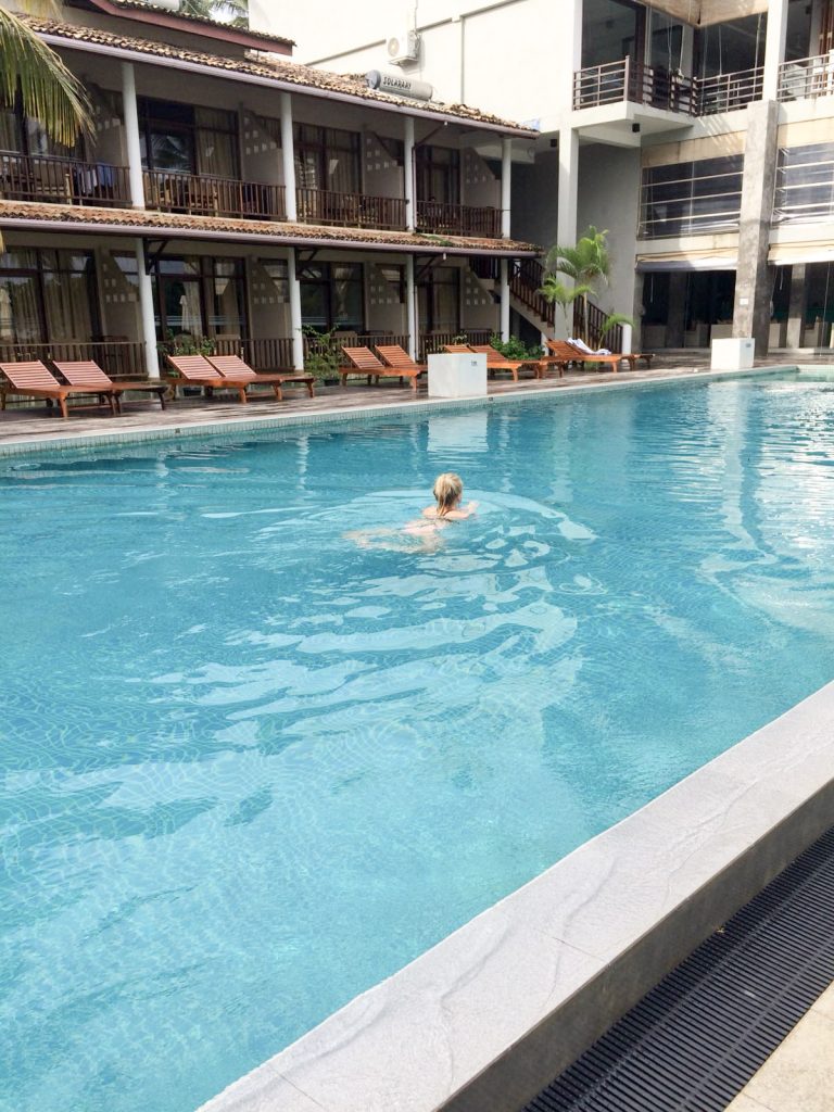 Pool des Paradise Hotels in Mirissa - Wir haben hier nur den Pool benutzt :p